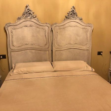Residenza Nikol Appartamento Giulia Casale Monferrato Buitenkant foto