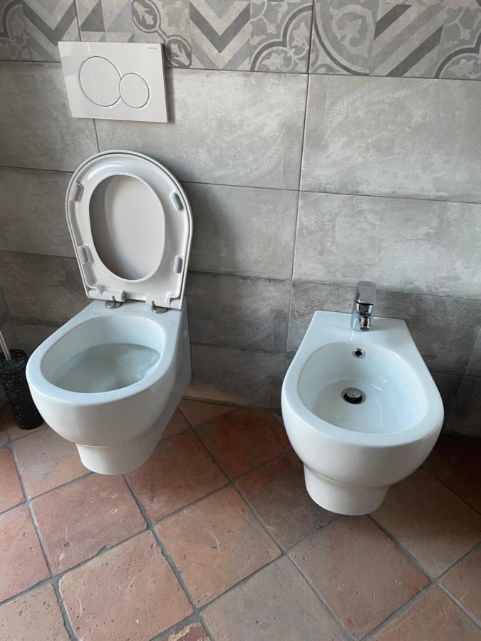 Residenza Nikol Appartamento Giulia Casale Monferrato Buitenkant foto