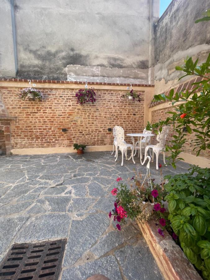 Residenza Nikol Appartamento Giulia Casale Monferrato Buitenkant foto