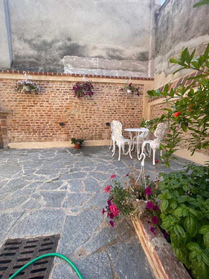 Residenza Nikol Appartamento Giulia Casale Monferrato Buitenkant foto